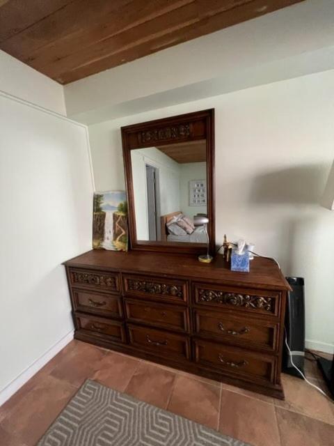Guesthouse In فانكوفر الغربية المظهر الخارجي الصورة