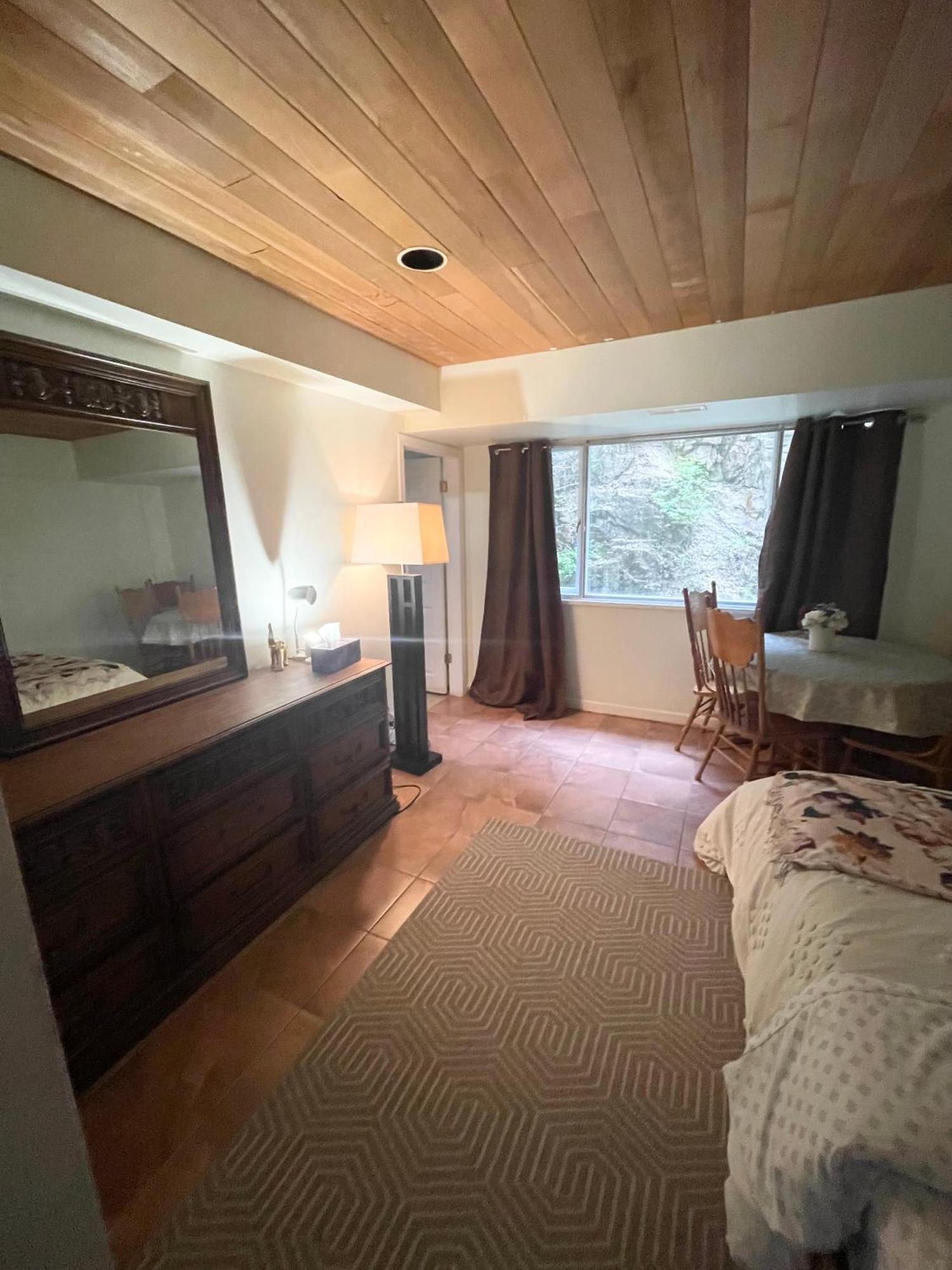 Guesthouse In فانكوفر الغربية المظهر الخارجي الصورة